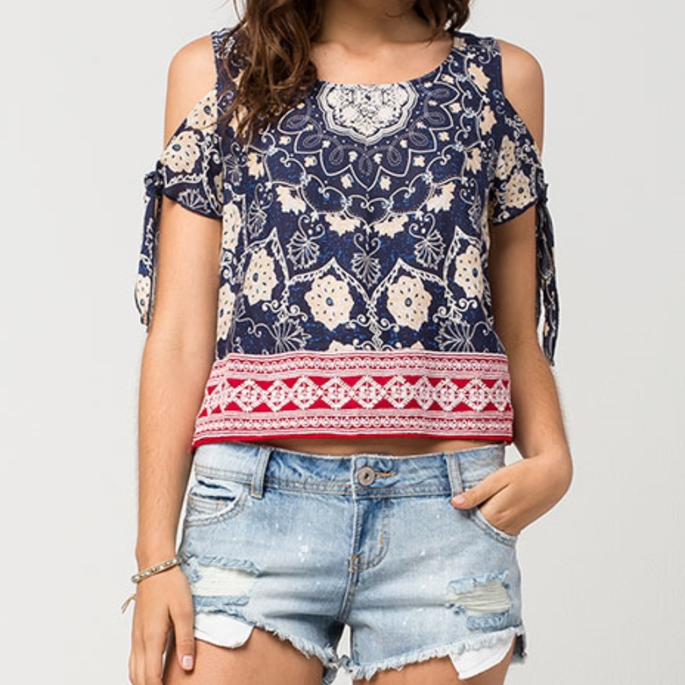 Oneill Cold Shoulder Top