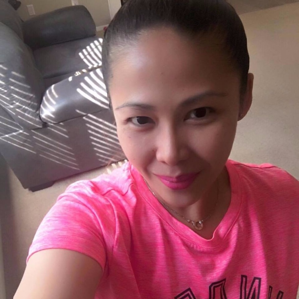 ❤️❤️Meet your Posher, Fhia! ❤️❤️ - Picture 2 of 5