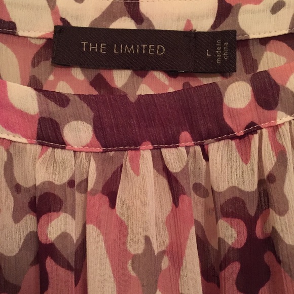 The Limited Short Sleeve Multi-colored Blouse - Picture 4 of 7