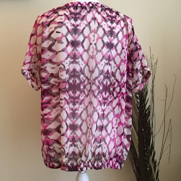 The Limited Short Sleeve Multi-colored Blouse - Picture 2 of 7