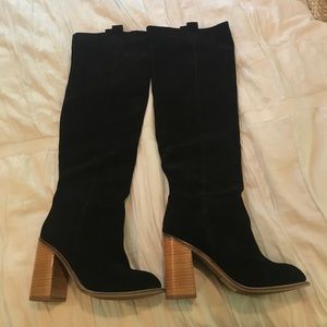 Knee high black suede boots - fit like a 7 1/2