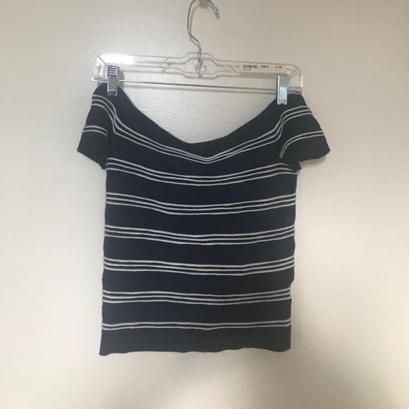 NWT American Eagle Off the Shoulder Top Sz s - Picture 2 of 7
