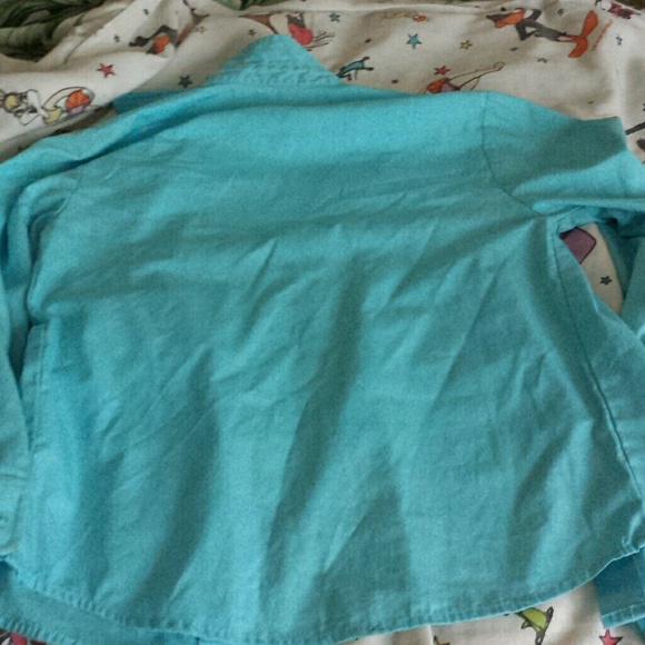 A suit - Picture 3 of 4