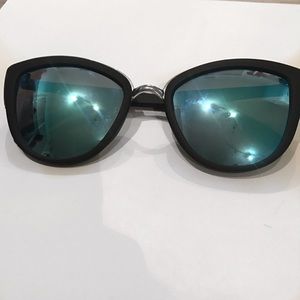 Quay Glasses