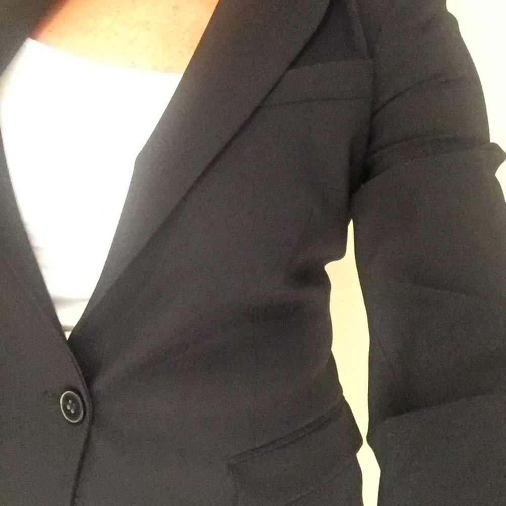 Theory Black Blazer Fully Lined. Like new.