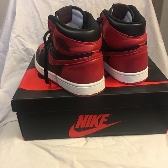 Air Jordan retro 1s - Picture 5 of 8