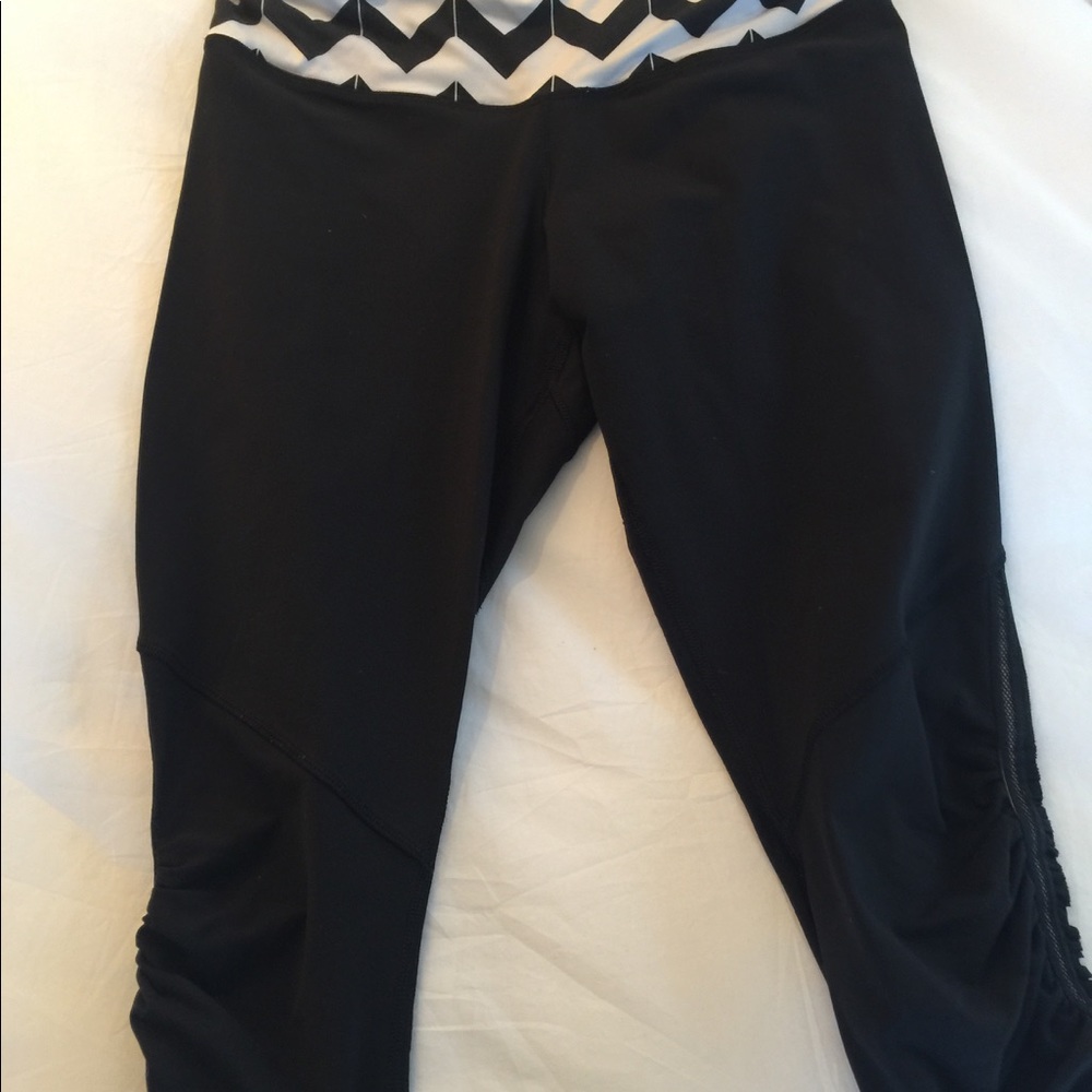 Lululemon black Capri leggings
