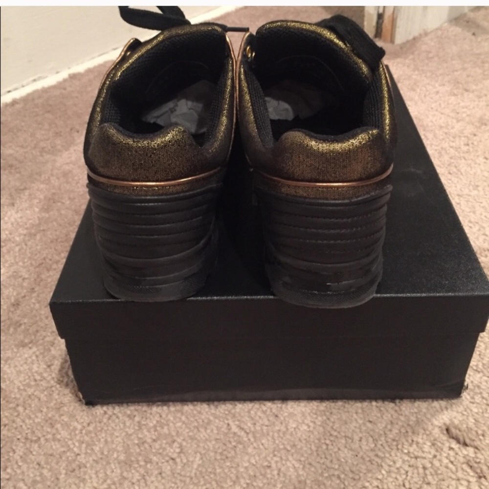 Chanel Sneakers - Picture 4 of 4