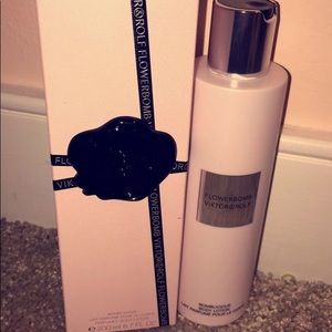 Viktor & Rolf Flower Bomb Perfumed Body Lotion