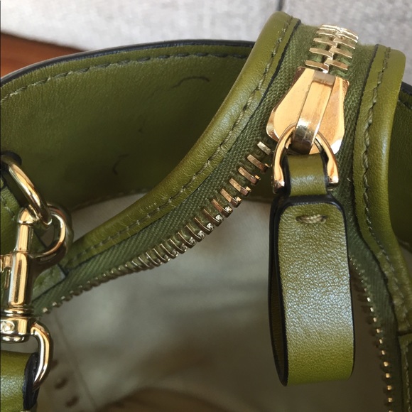 Valentino Rockstud double handle olive green bag - Picture 4 of 8