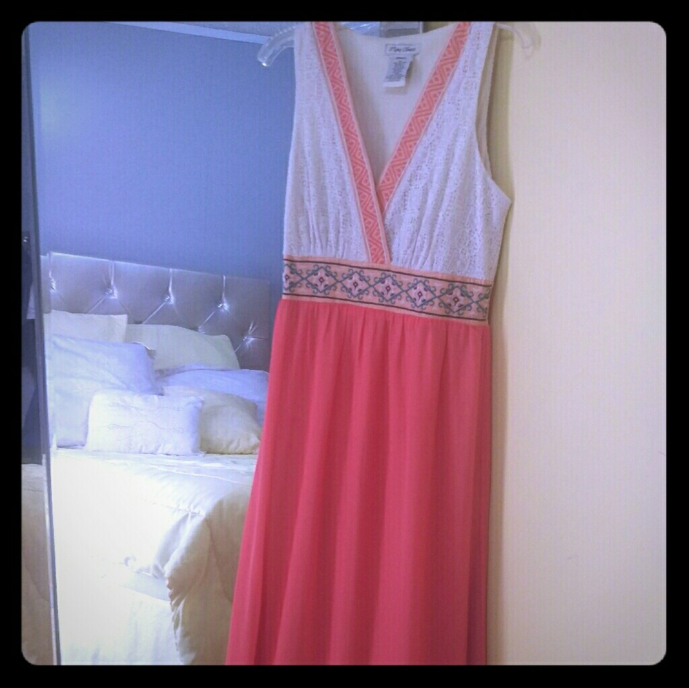 New w/o tags flying tomato Maxi dress