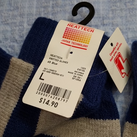 NWT Uniqlo Heatech Knitted Gloves L Buy1Get1 - Picture 2 of 4