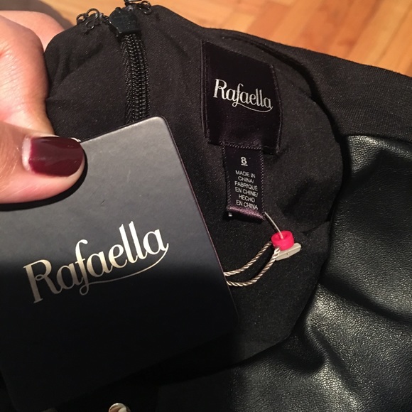 Black sleeveless midi dress size 8 - Picture 3 of 3