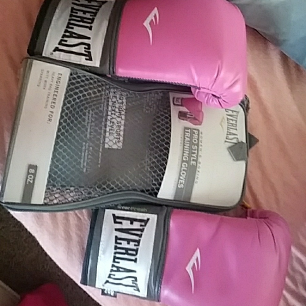 8 oz. Training gloves.