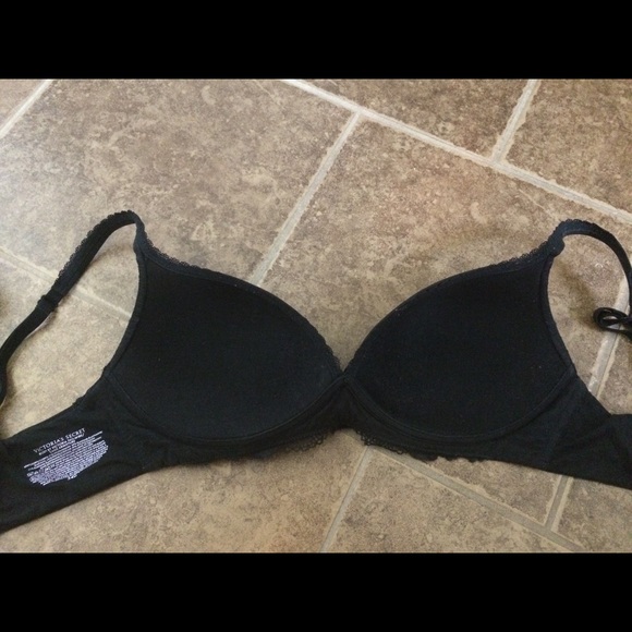 VS BRA - Picture 2 of 3