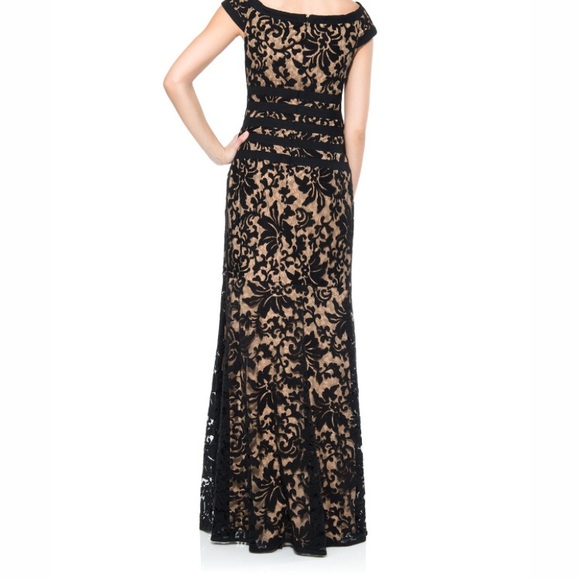 Lace formal gown - Picture 3 of 8