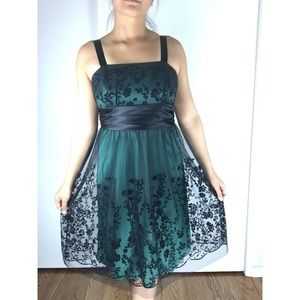 R&M Richards Emerald Formal Holiday Dress