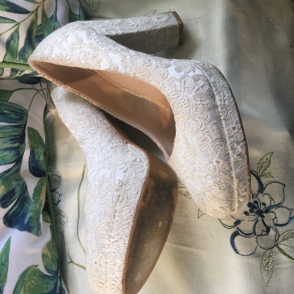 Eva Mendez white lace platform - Picture 2 of 4