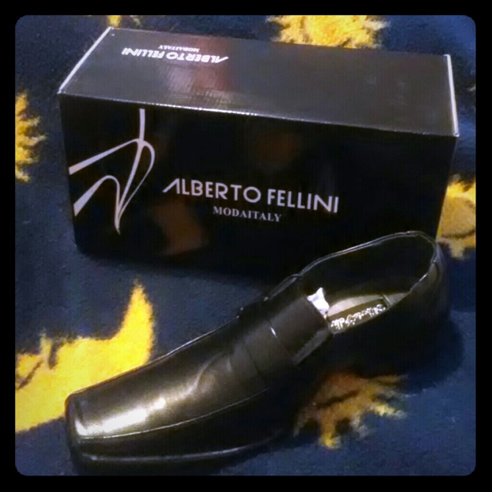 Mens dress shoes