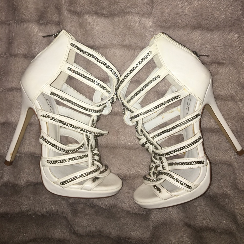 Chain heels - Picture 2 of 4