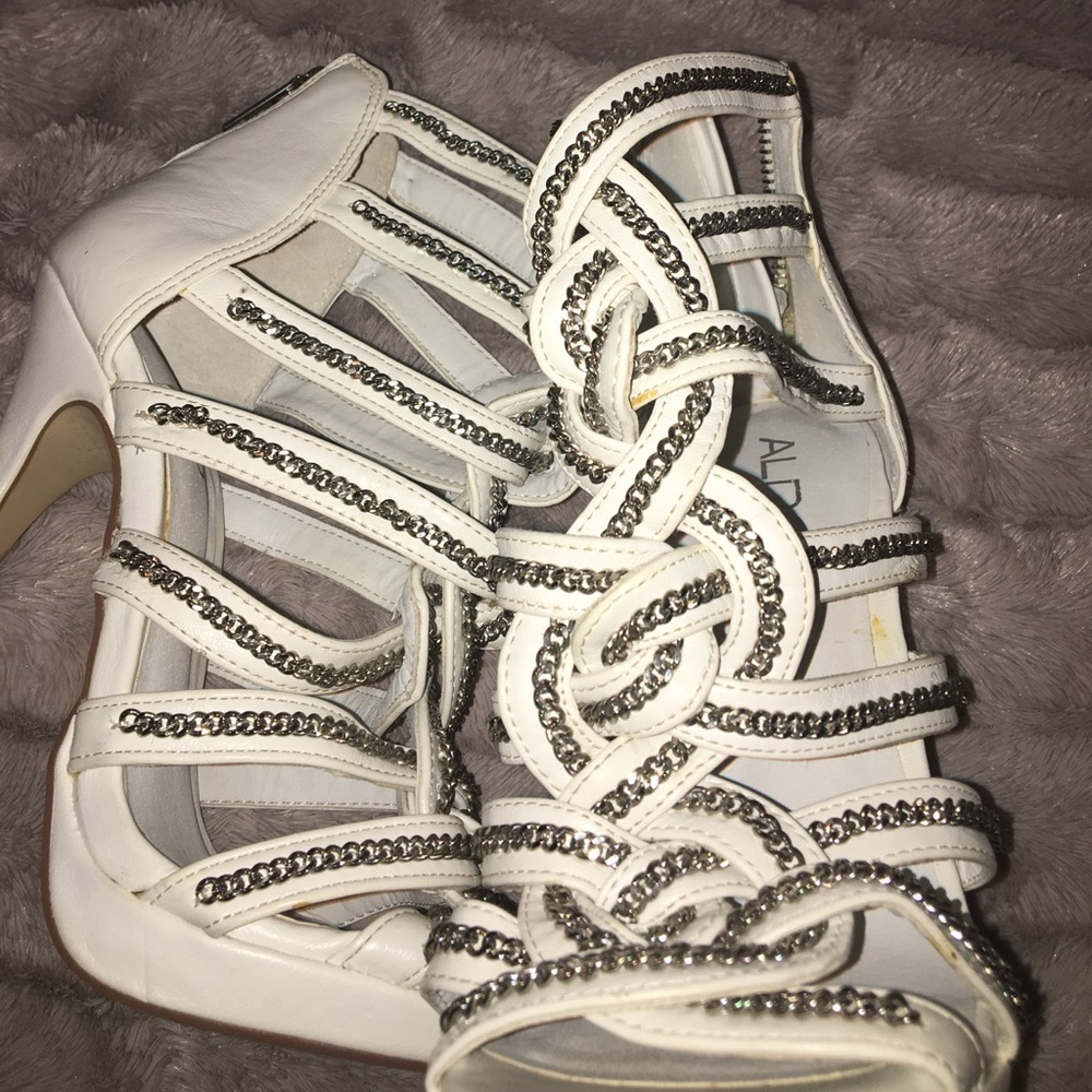 Chain heels - Picture 4 of 4