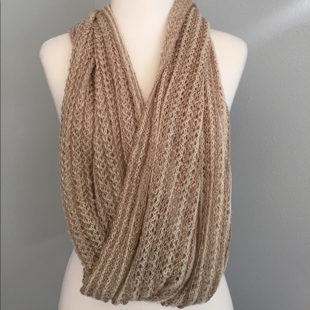 🔴3/$15 Infinity scarf tan/cream acrylic - Picture 2 of 4