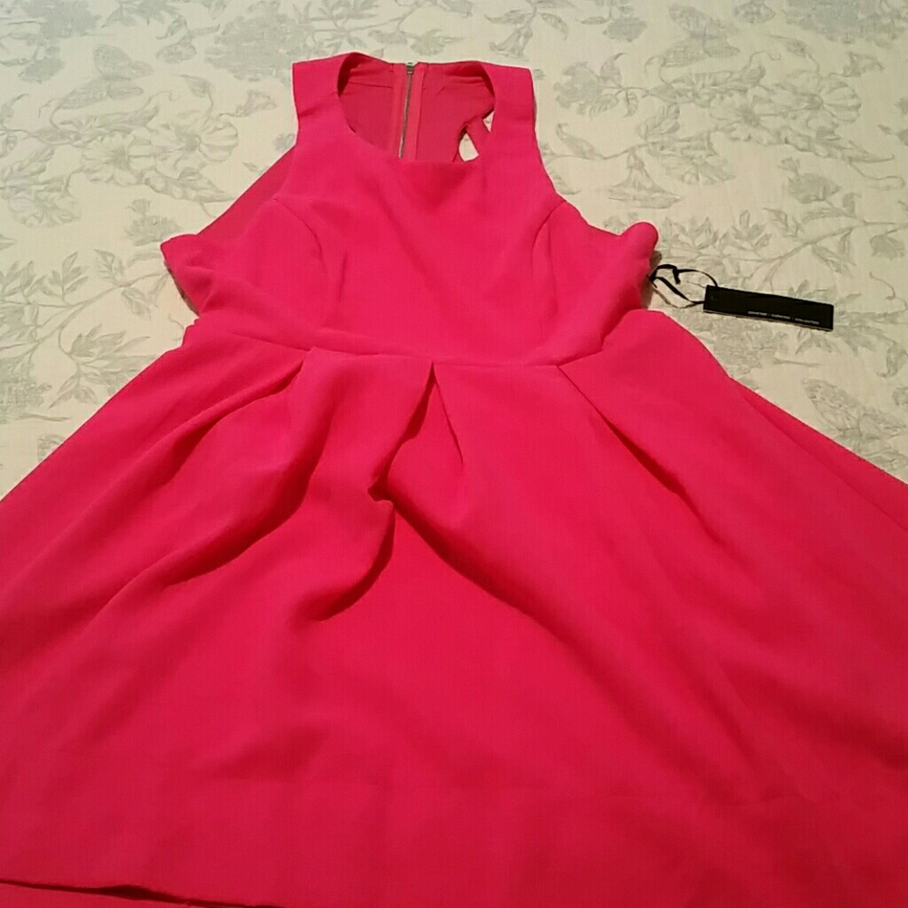 Dress - Picture 3 of 3