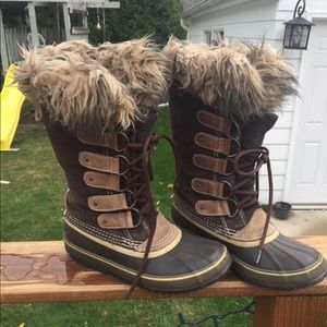 Sorel boots- Joan of arc size 8