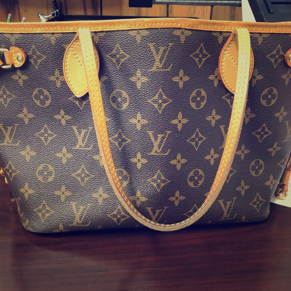 Authentic Louis Vuitton Neverfull
