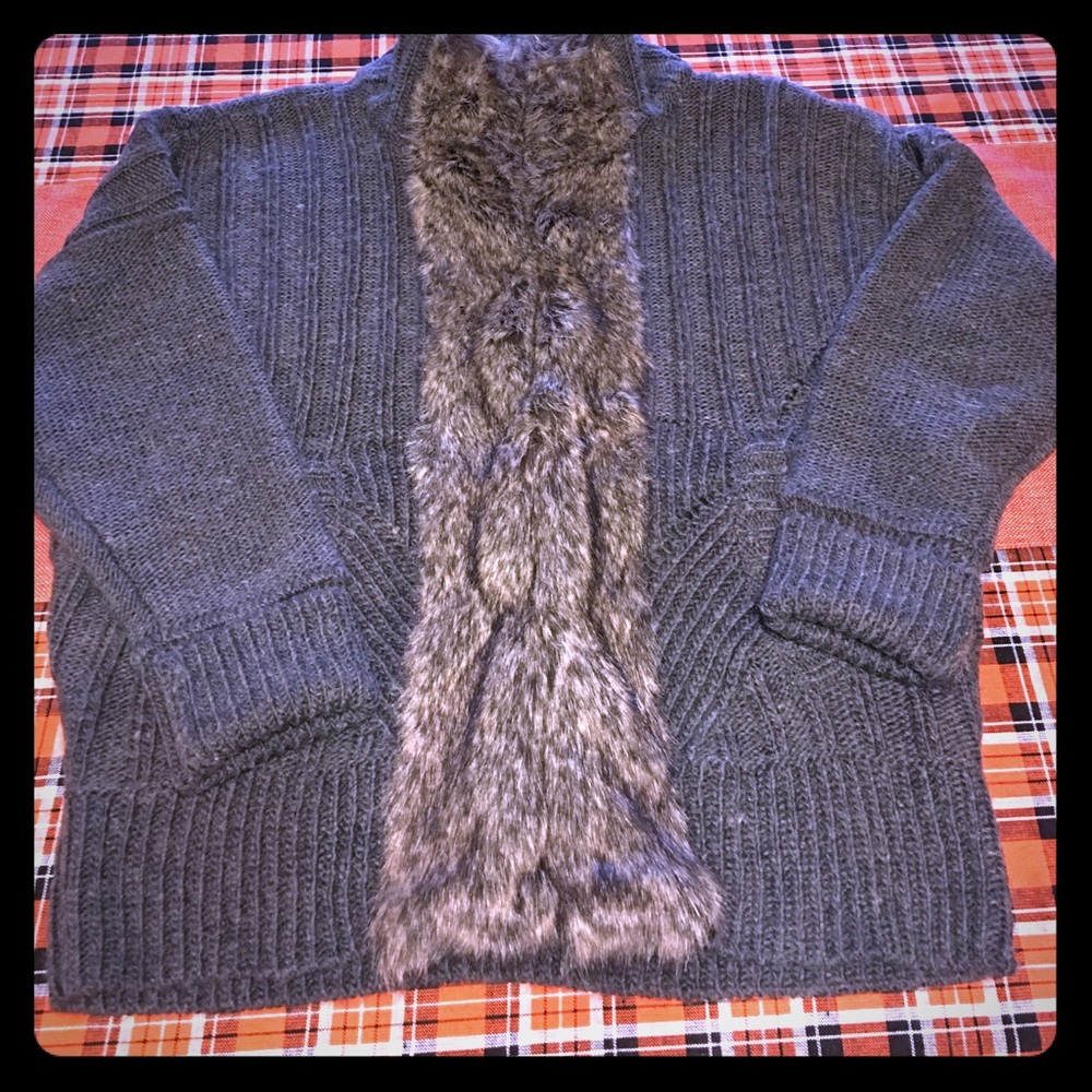 DNKY SWEATER