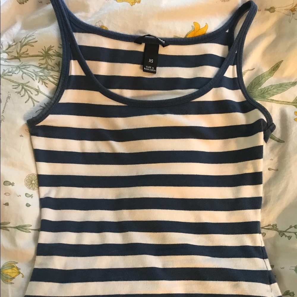 Adorable H&M striped tank xs