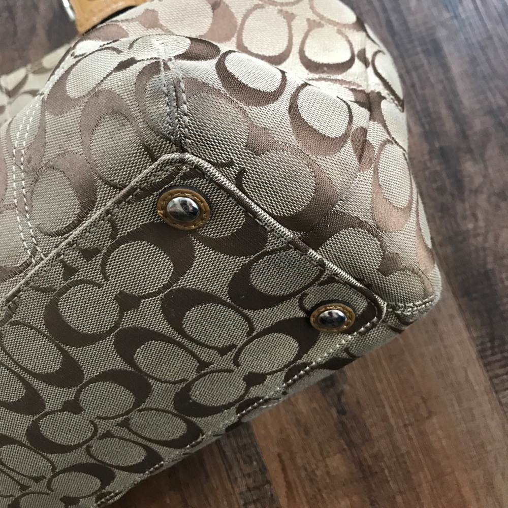Coach Purse - Picture 3 of 8