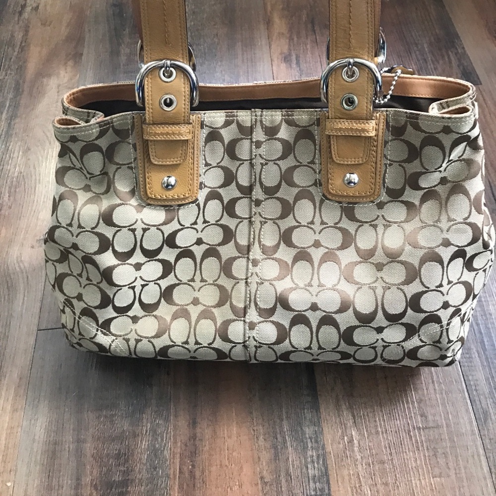 Coach Purse - Picture 7 of 8
