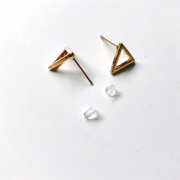 Simple Triangle Earrings - Picture 3 of 8