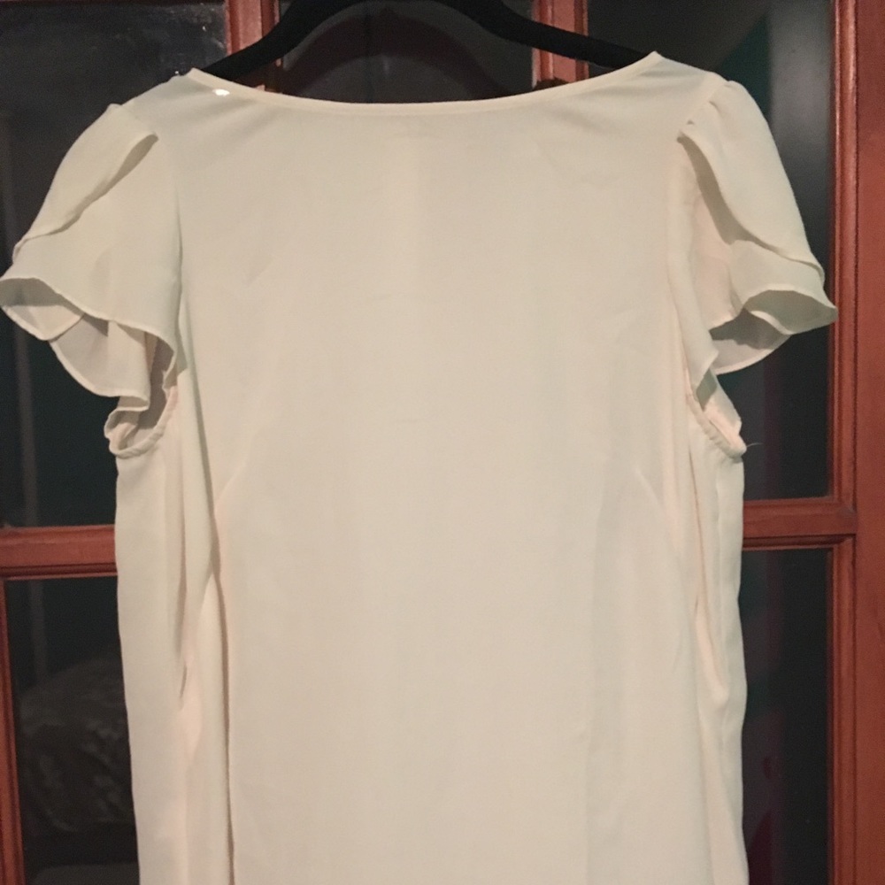 Offwhite Ann Taylor Loft blouse-buttons down back