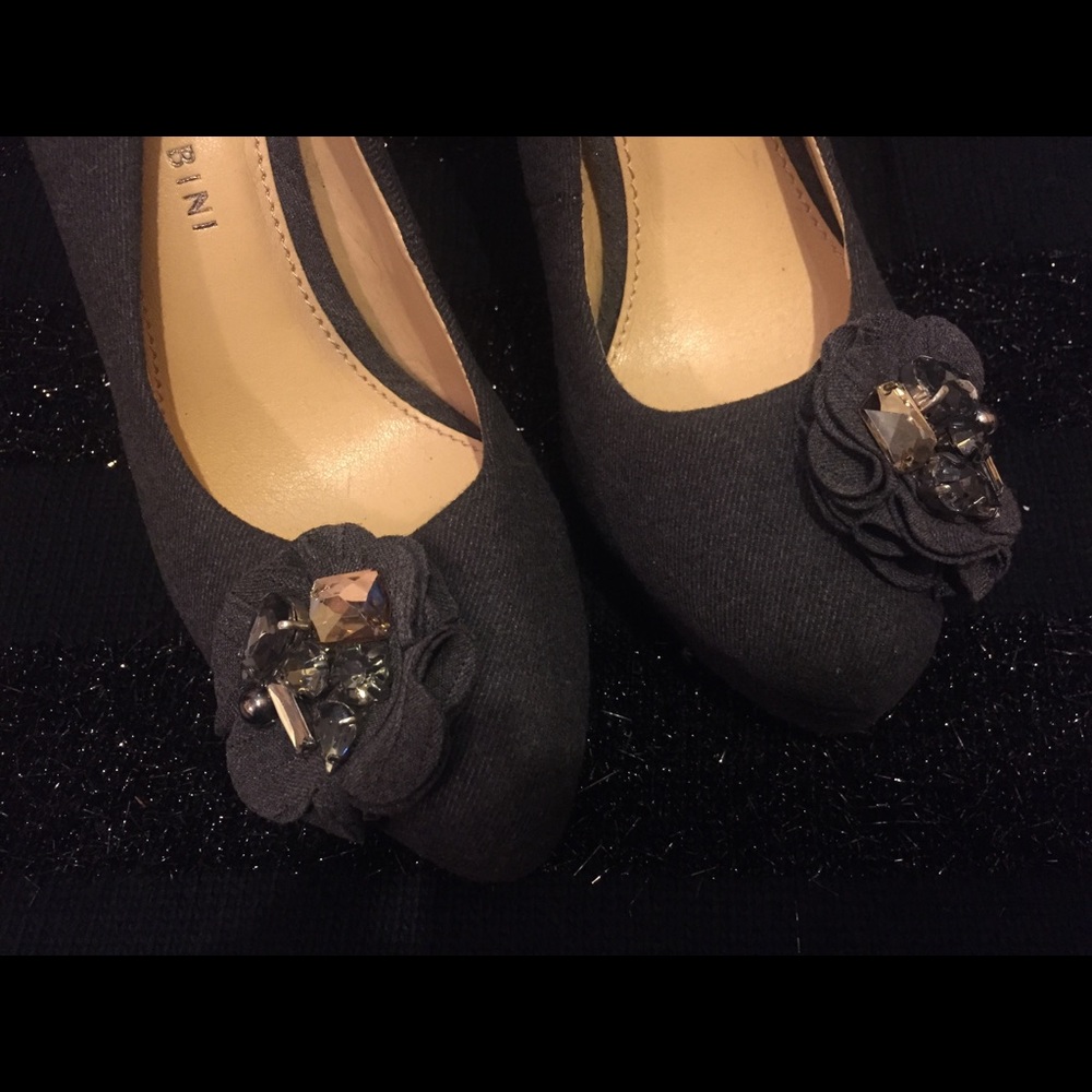 Designer, Gianni Bini heels! Size 7, Ladies!