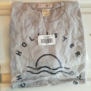 Hollister Men’s Tee Grey Large