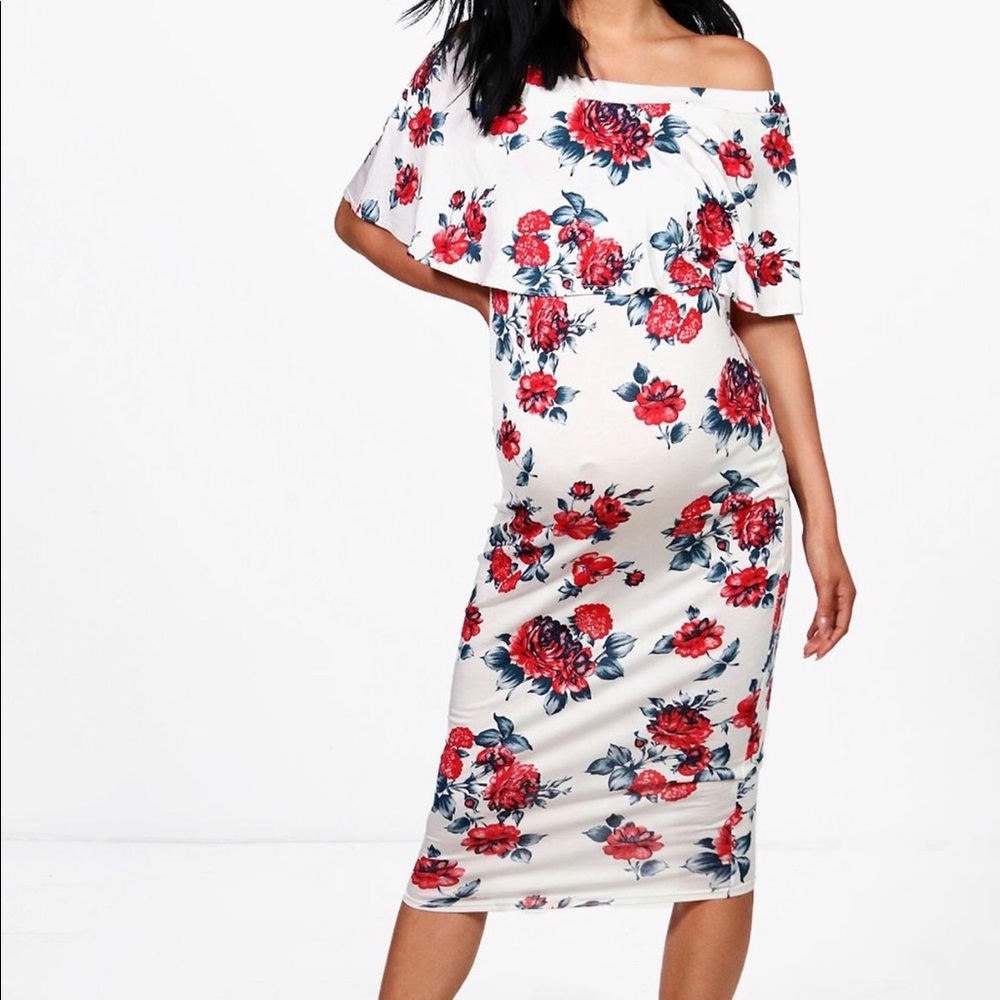 **SOLD** Boohoo  Maternity Dress