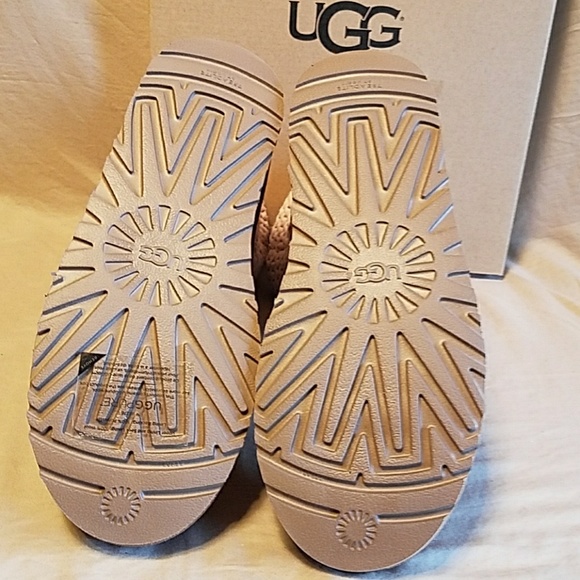 UGG W Shaina winter boots - Picture 5 of 5