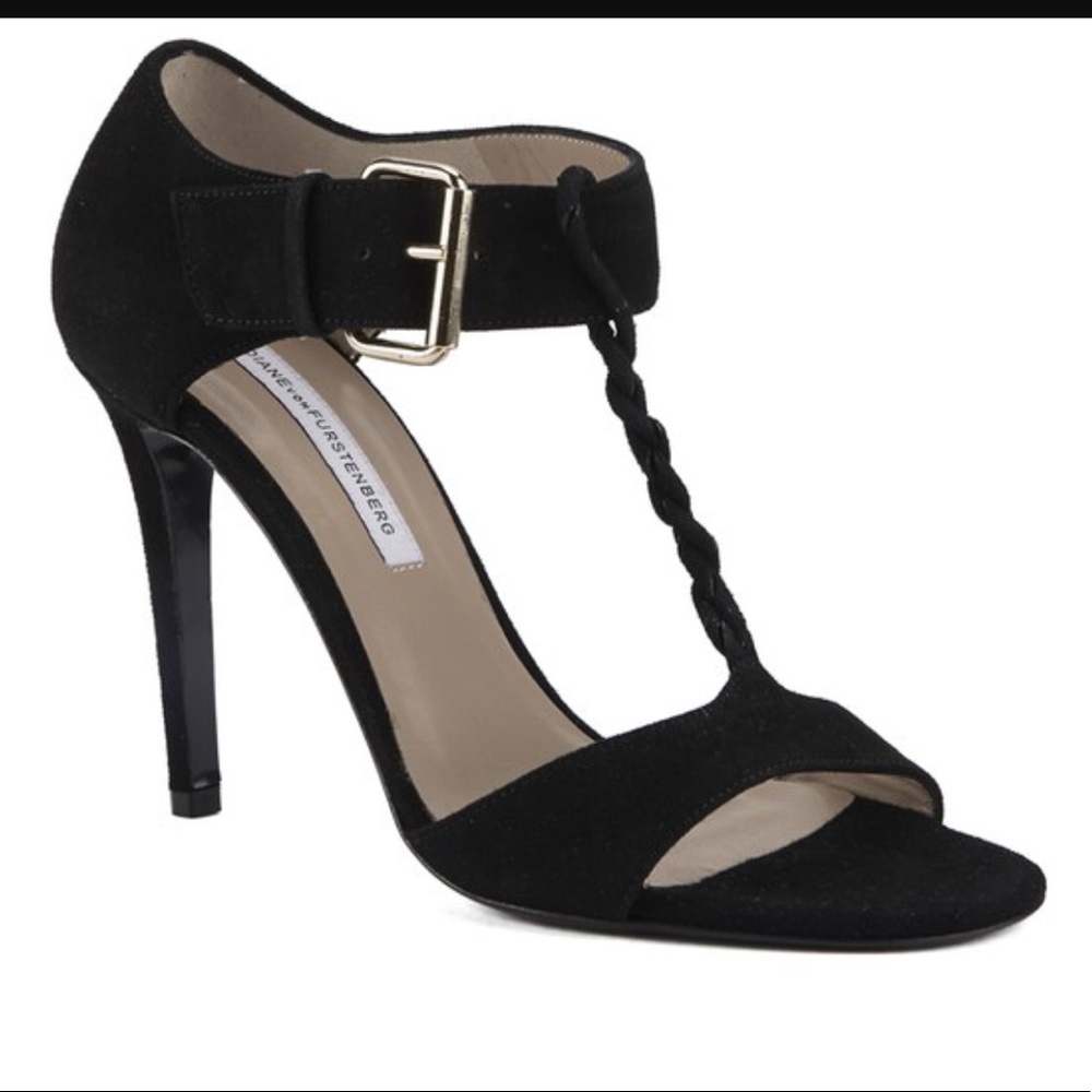 NEW Diane Von Furstenberg Black Heels!