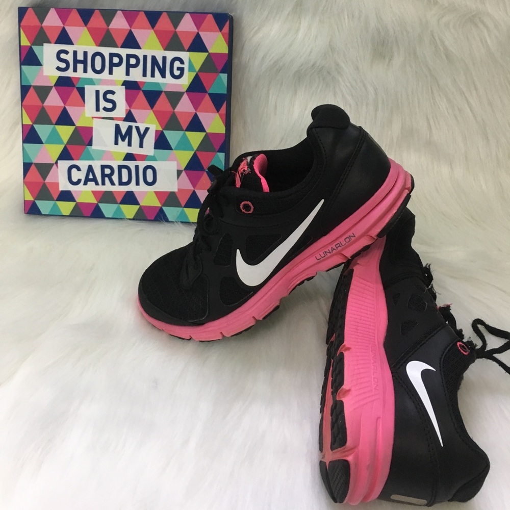 Nike lunarlon sneakers size 5