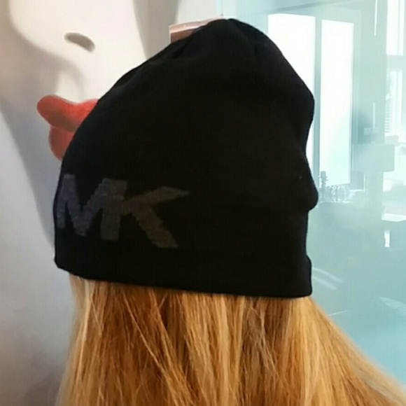 Michael KORS Unisex Beanie Hat - Picture 2 of 3