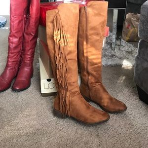 Fringy suede rider boots!!