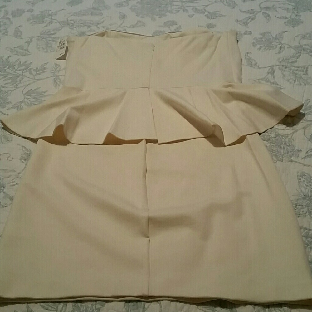 Dress - Picture 2 of 3