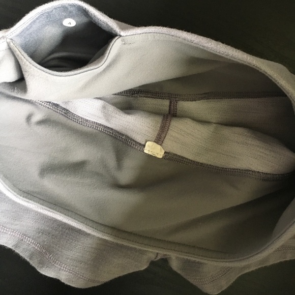 ❌SOLD❌ Lululemon boogie shorts - Picture 5 of 6