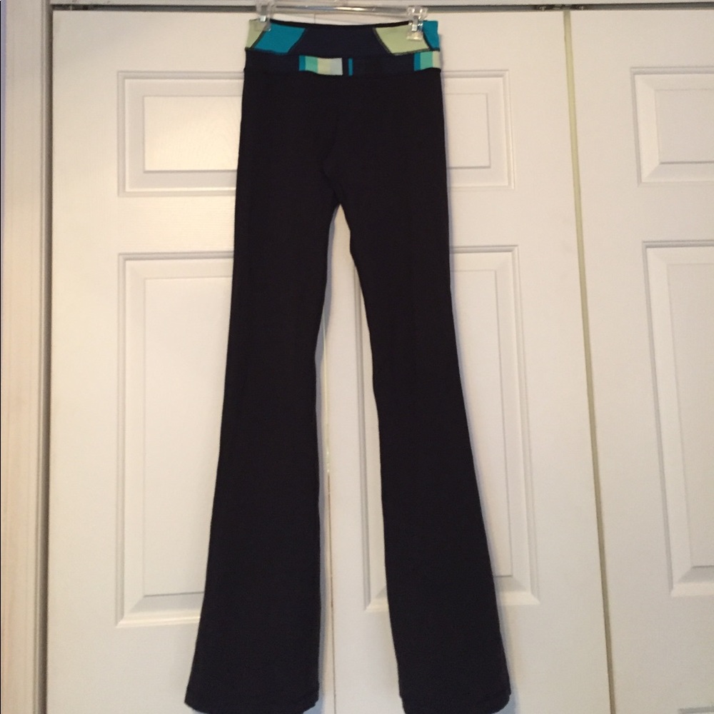 Reversible Lululemon yoga pants