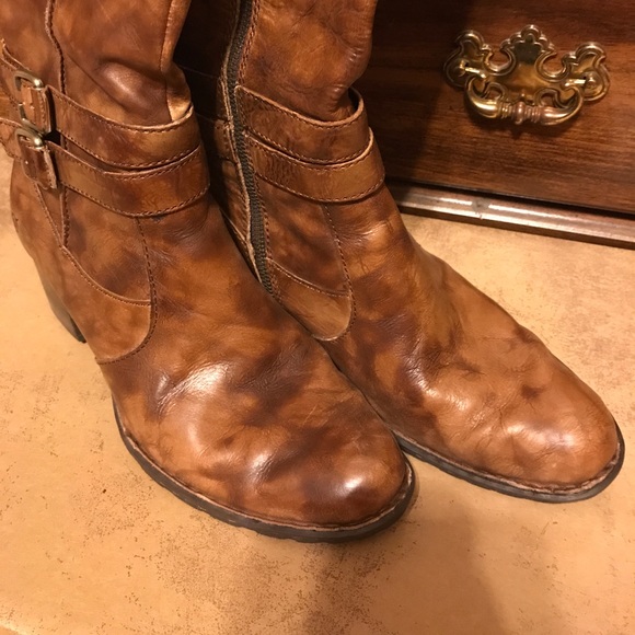 Born Brown Boots - Picture 4 of 6