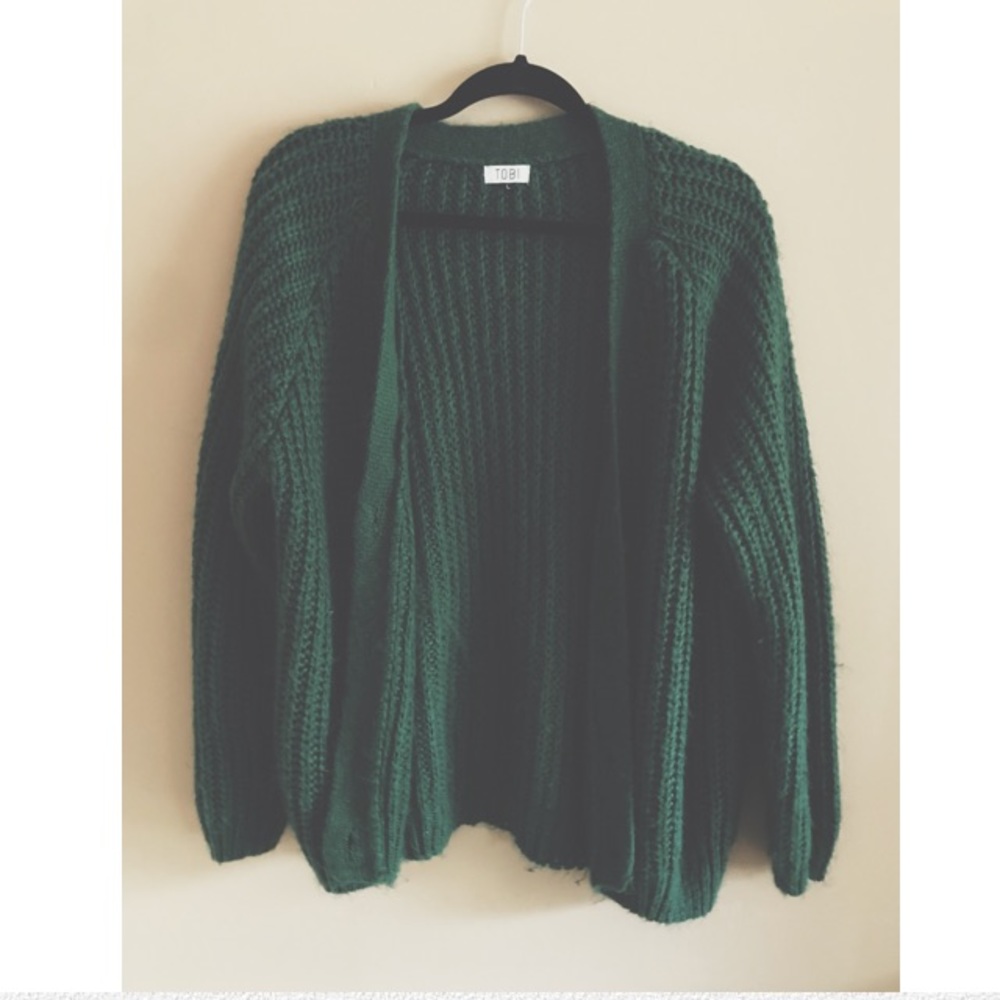 •GREEN CARDIGAN•