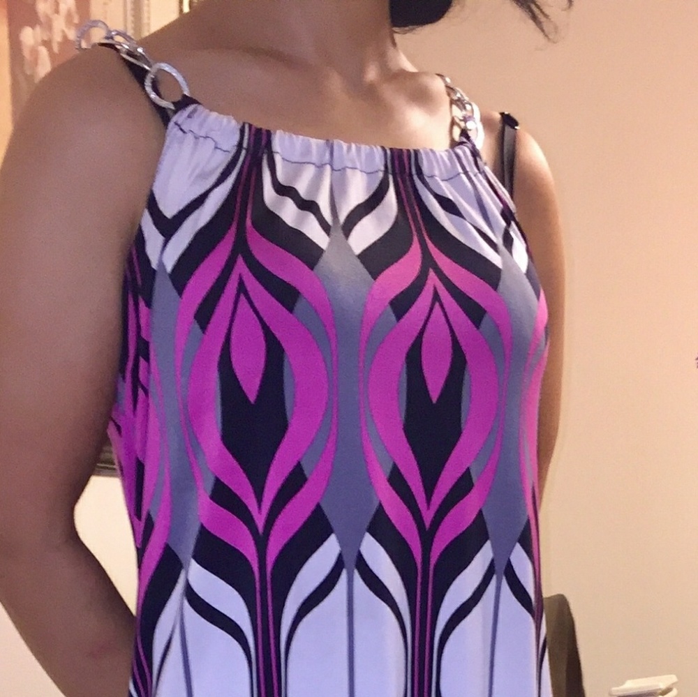Dress - Picture 1 of 4