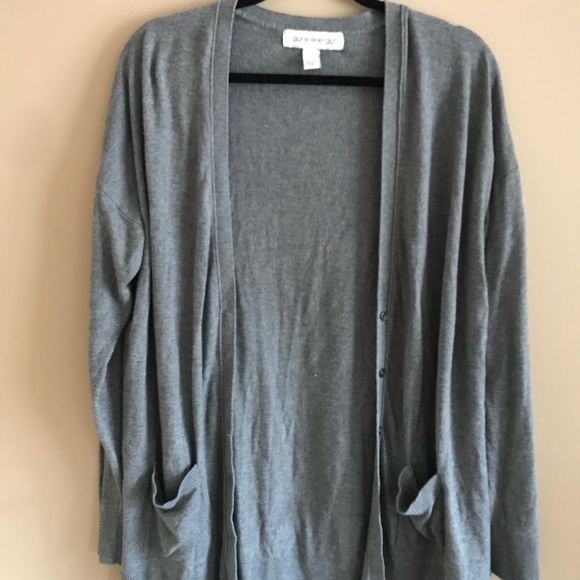 •GREY CARDIGAN• - Picture 2 of 5